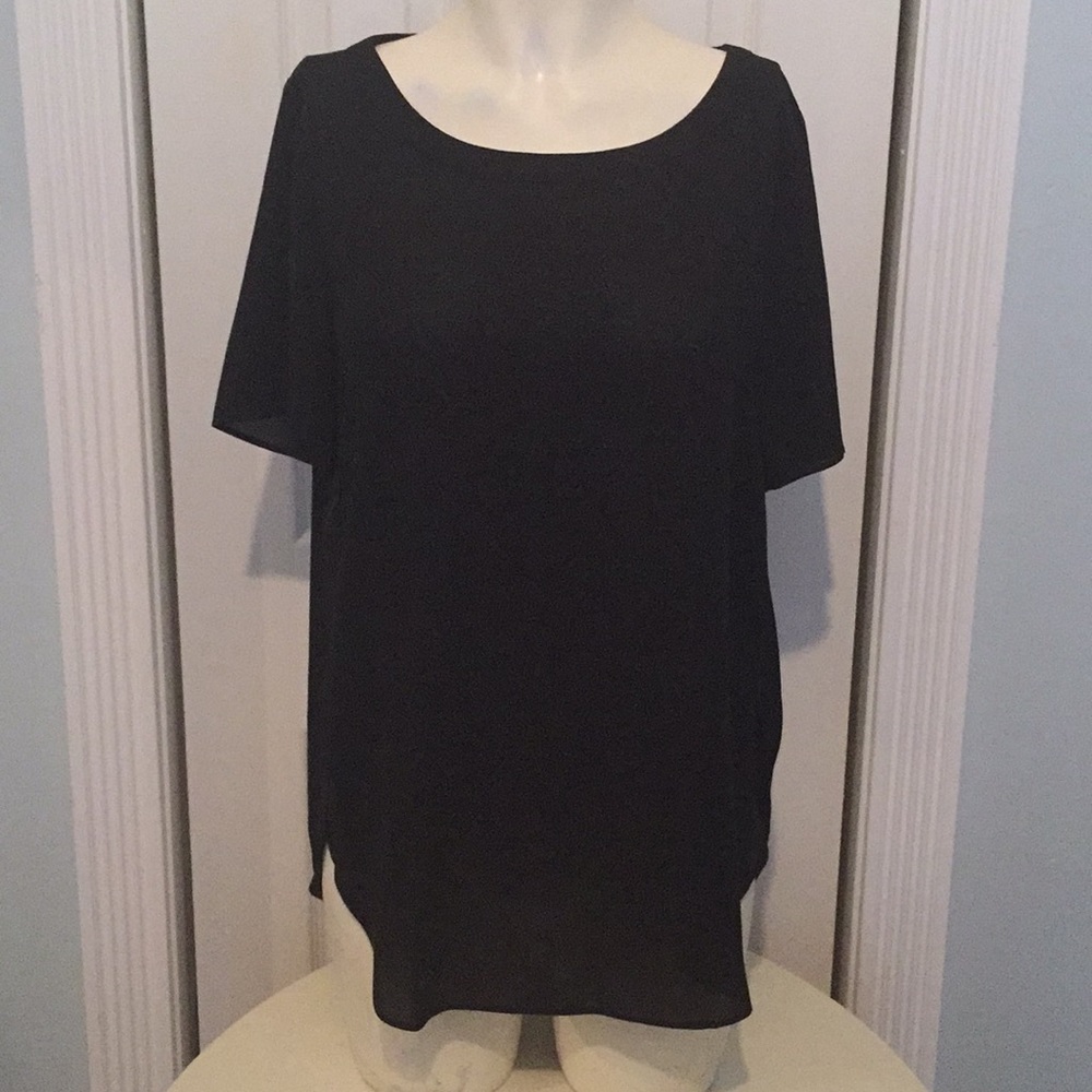 Banana Republic Hi low crew neck black shirt